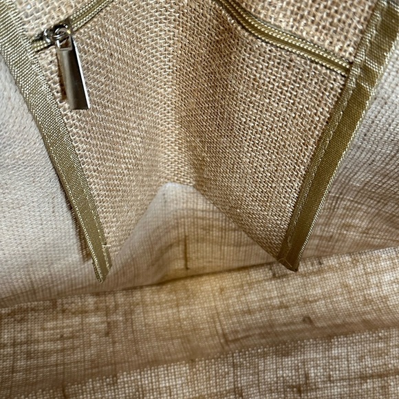 NWOT Jute Multi-purpose Natural Tan Tote Bag with Inside Zipper Pocket - Picture 4 of 8
